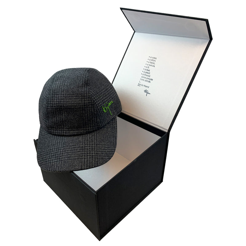 Black Houndstooth Cashmere Cap
